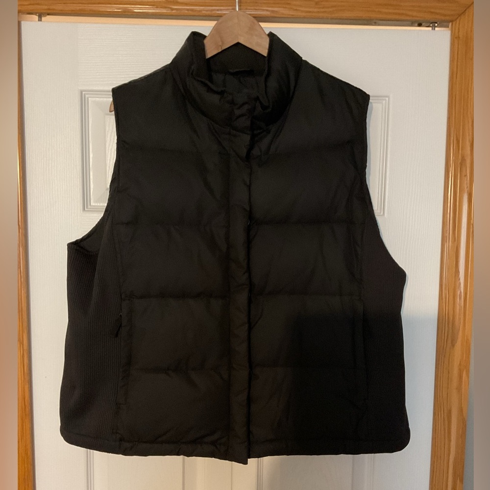 GAP Black Puffer Vest XXL